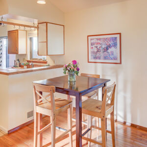 11)»  11409_w85th-pl.jpg