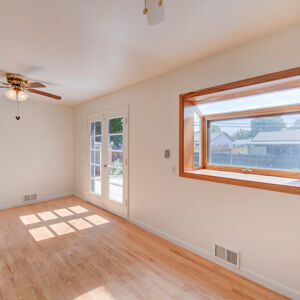 17)» 6054_Iris-Way.jpg