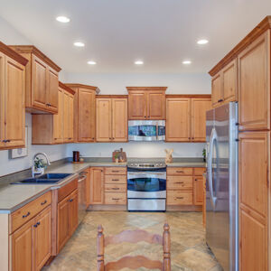 20)» 6464 Simms St-Unit A.jpg