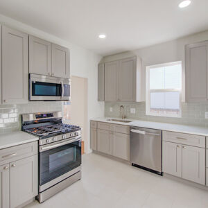 25.28)» 4141_Yates-St.jpg