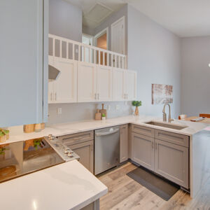 12)» 705 Cedar Dr.jpg