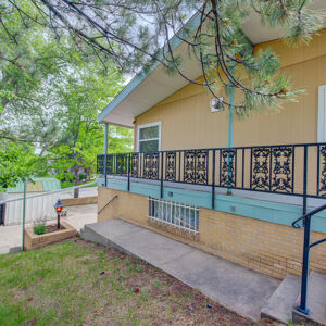 06)» 8300_w67th-Ave.jpg