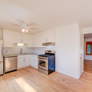 16)» 6054_Iris-Way.jpg