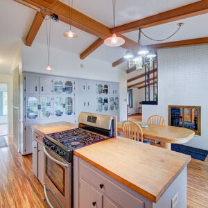 15)» 8300_w67th-Ave.jpg