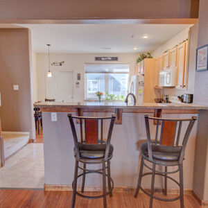 09)» 2769-w-Riverwalk_unit-H.jpg