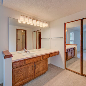 27)» 2713_w-Long-Dr.jpg