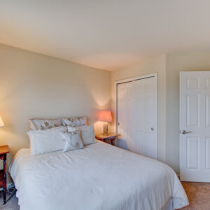 28» 8330_Arbutus-St.jpg