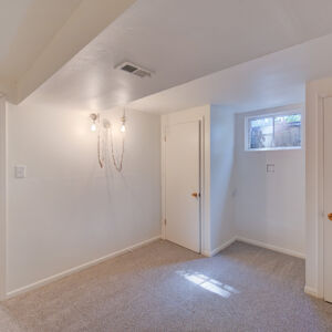 38)» 6054_Iris-Way.jpg