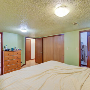 22)» 8425_Moore-Ct.jpg