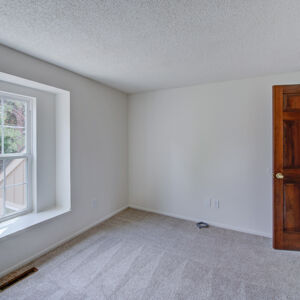 33)» 2713_w-Long-Dr.jpg