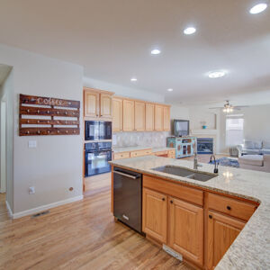 14)» 8461_Coors-Street.jpg