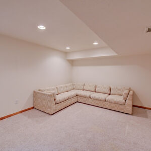 46)» 10706_Julian-Ct.jpg