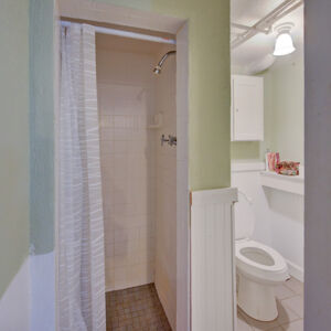 43»-5050 w 33rd Ave.jpg