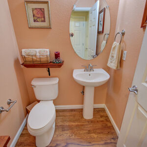 09» 8330_Arbutus-St.jpg