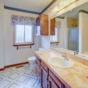 32)» 10706_Julian-Ct.jpg