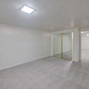 33)» 6054_Iris-Way.jpg