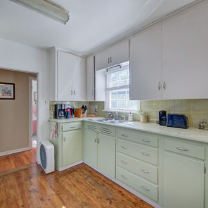 28»-5050 w 33rd Ave.jpg