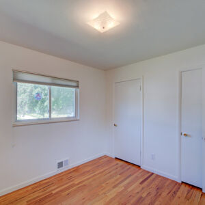 28)» 6054_Iris-Way.jpg