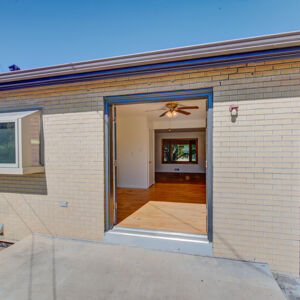 19)» 6054_Iris-Way.jpg