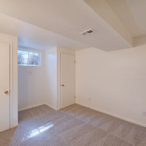 37)» 6054_Iris-Way.jpg