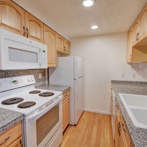 09)» 7865 Barbara Ann Dr-Unit F.jpg