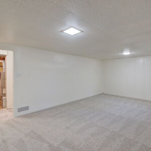 31)» 6054_Iris-Way.jpg