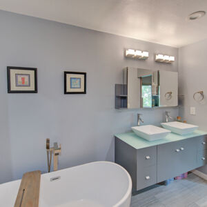 26)» 705 Cedar Dr.jpg