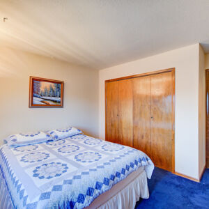 41)» 10706_Julian-Ct.jpg