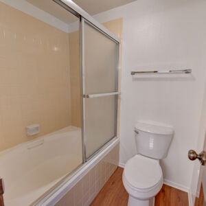 28)» 2713_w-Long-Dr.jpg