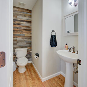 09)» 8461_Coors-Street.jpg