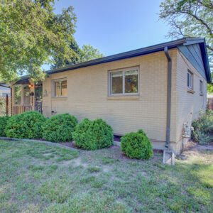 06)» 6054_Iris-Way.jpg