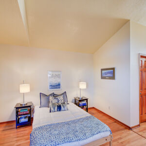 18)»  11409_w85th-pl.jpg