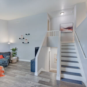 09)» 705 Cedar Dr.jpg