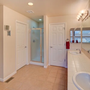 21» 8330_Arbutus-St.jpg