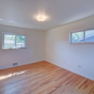 20)» 6054_Iris-Way.jpg