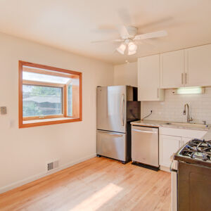 13)» 6054_Iris-Way.jpg