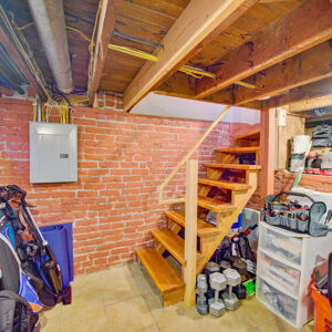 22)» 211 E Exposition Ave.jpg