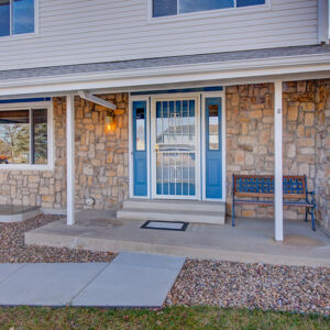 04)» 10706_Julian-Ct.jpg