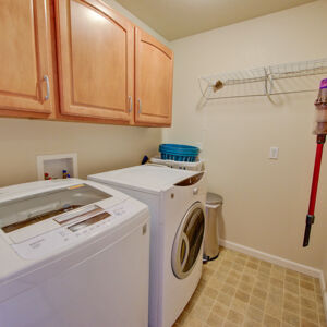 29» 8330_Arbutus-St.jpg