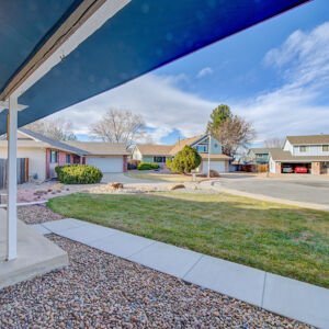 05)» 10706_Julian-Ct.jpg