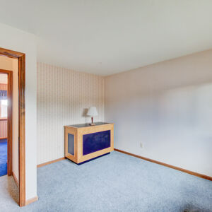 43)» 10706_Julian-Ct.jpg