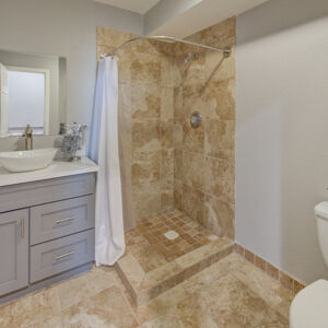 35)» 705 Cedar Dr.jpg