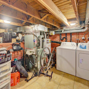 21)» 211 E Exposition Ave.jpg