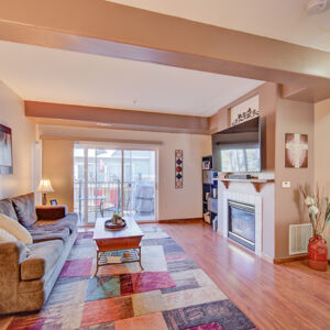 06)» 2769-w-Riverwalk_unit-H.jpg