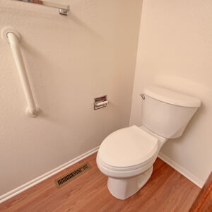 18)» 2713_w-Long-Dr.jpg