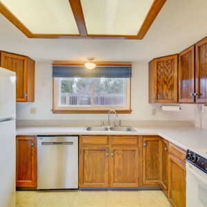 17)» 10706_Julian-Ct.jpg