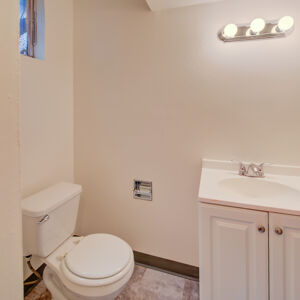 35)» 6054_Iris-Way.jpg