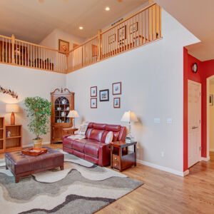 14» 8330_Arbutus-St.jpg