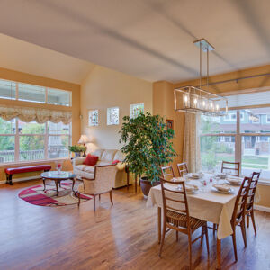 08» 8330_Arbutus-St.jpg