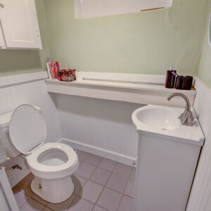 42»-5050 w 33rd Ave.jpg